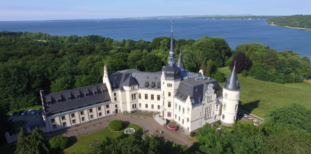 Schlosshotel Ralswiek auf der Ferieninsel Rügen