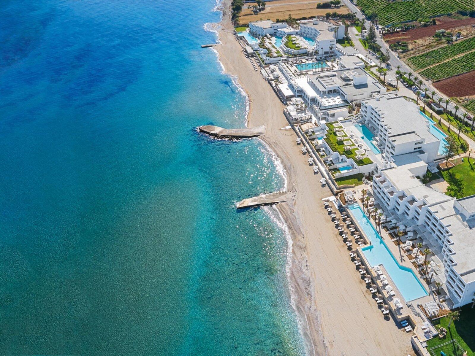 4 Grecotel LUX ME White Palace