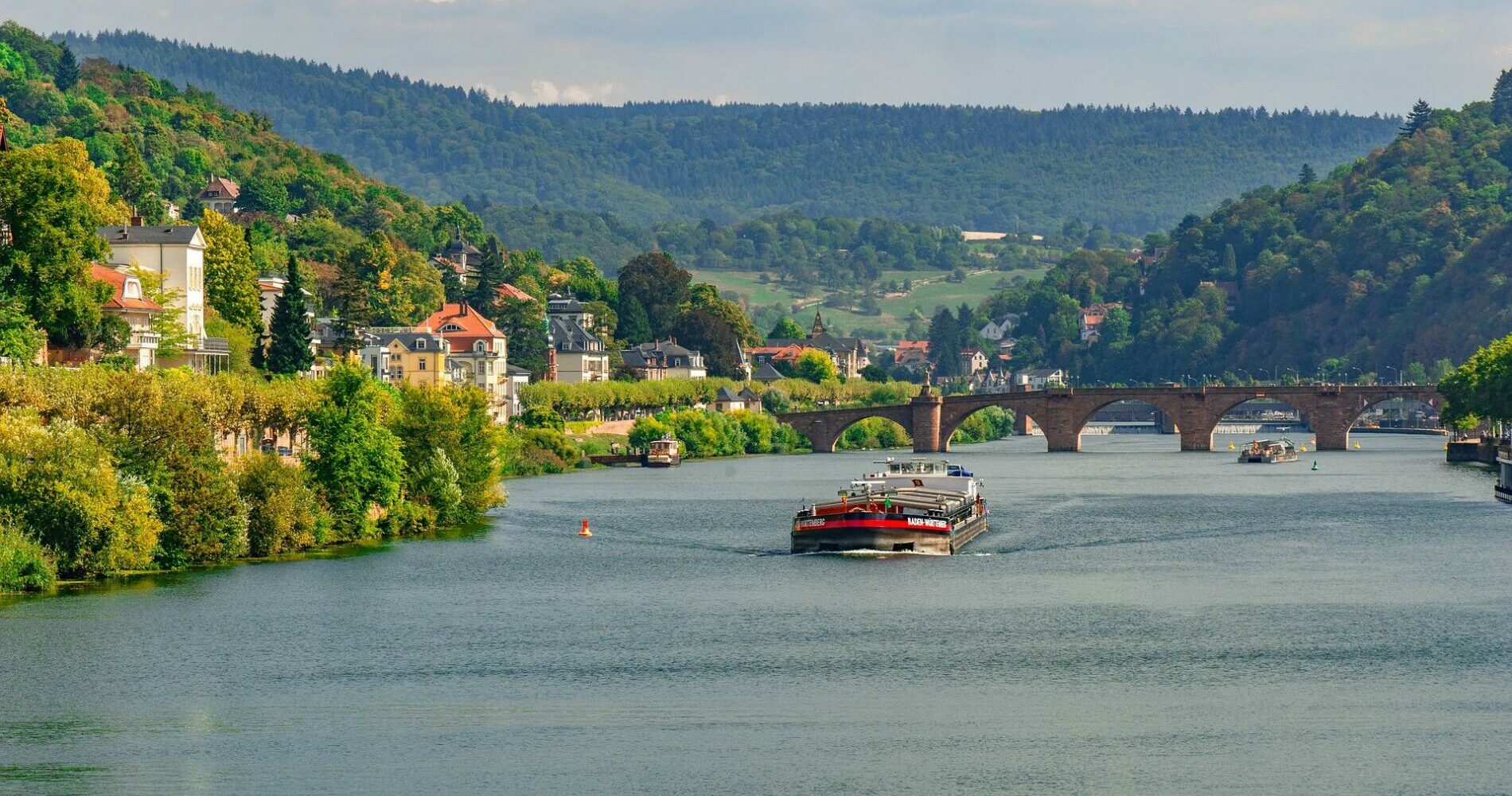 landscape-g826eacc3c_1920 Städtereise nach Heidelberg - die Stadt am Neckar. Preiswerter Städtereise-Urlaub
